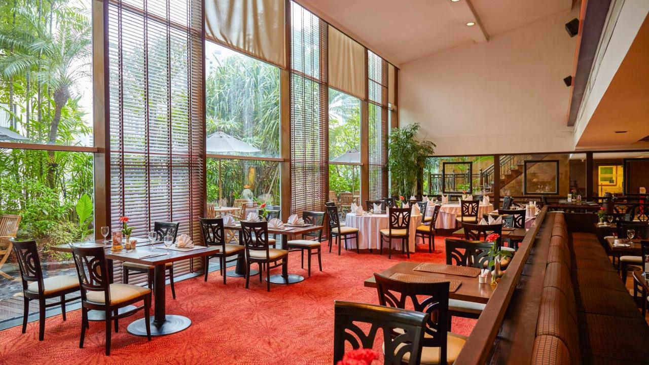 Zenith Sukhumvit Hotel Банкок Екстериор снимка