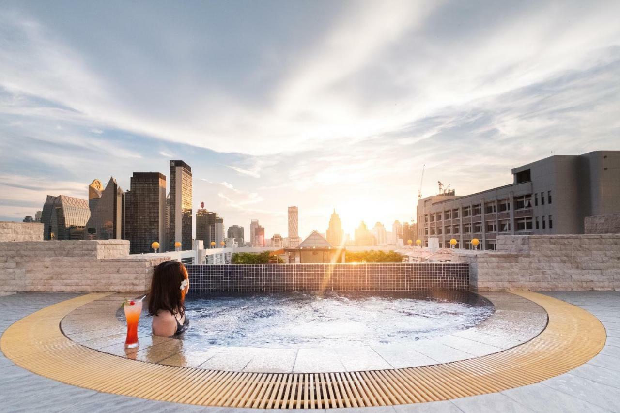 Zenith Sukhumvit Hotel Банкок Екстериор снимка