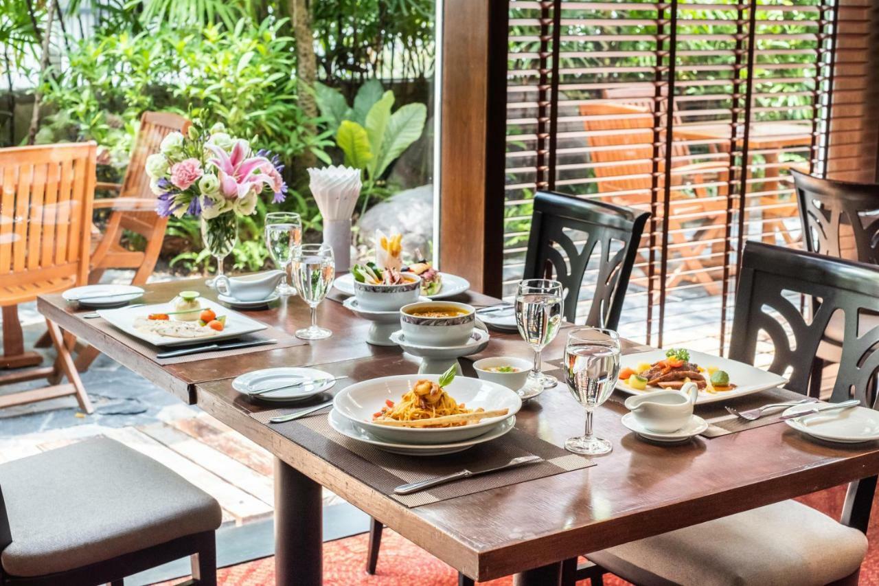 Zenith Sukhumvit Hotel Банкок Екстериор снимка